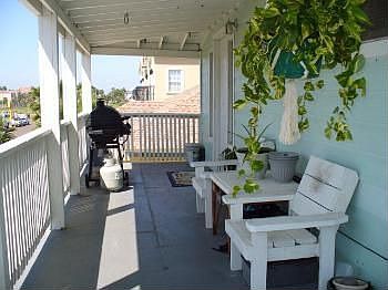 4th image of 110 E Carolyn Dr