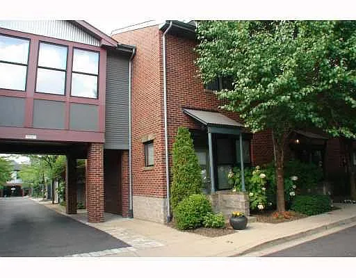 1611 Franklin Ct photo 1