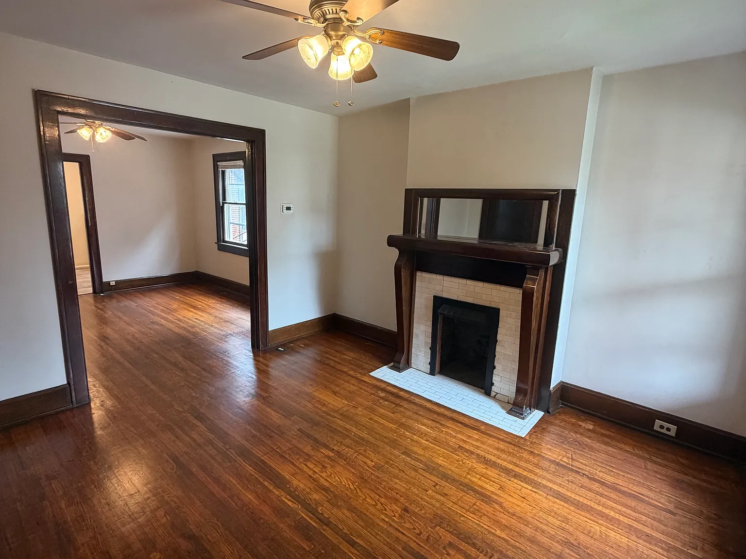 Studio, 700 sqft, $1,250 — Photo 2