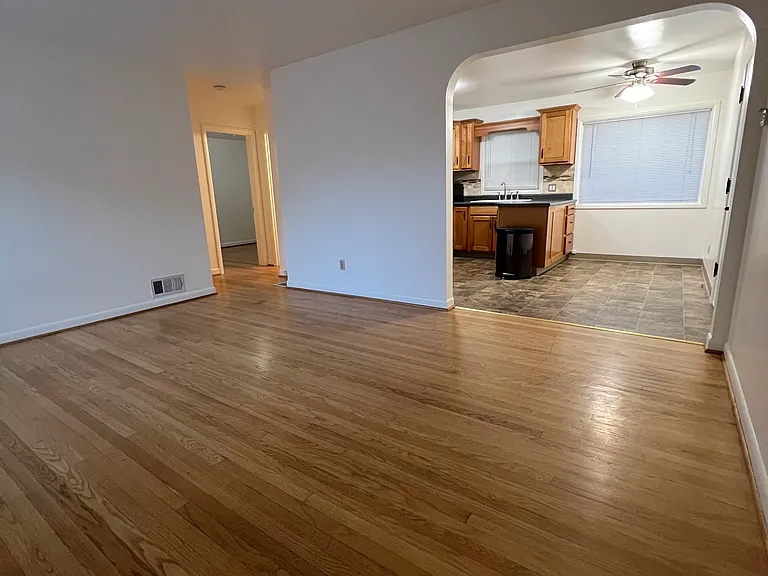 5005 SE Woodward St — Photo 1