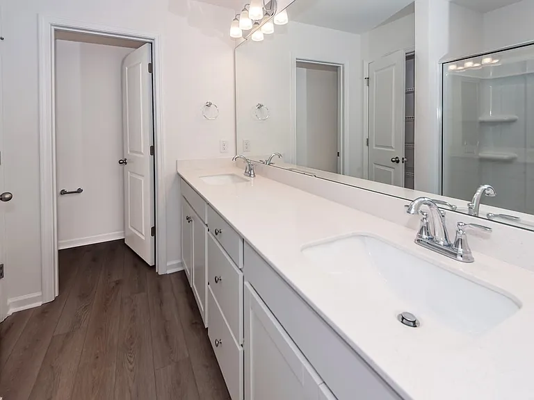 4633 Forest Hills Dr #1303 — Photo 38