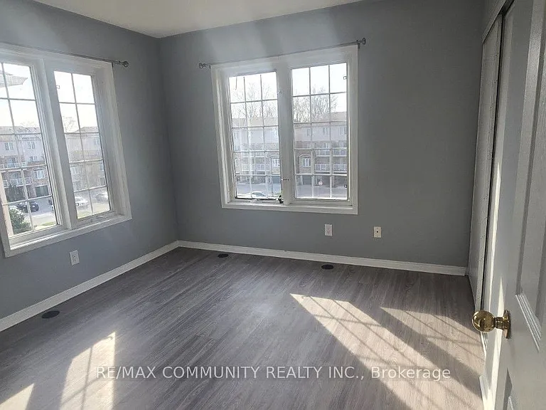 200 McLevin Ave #115 — Photo 4