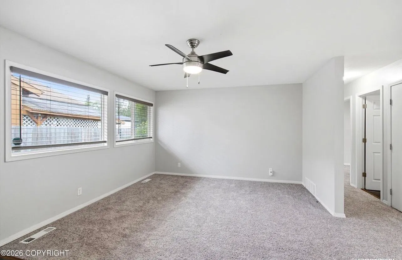 4309 Cope St — Photo 2