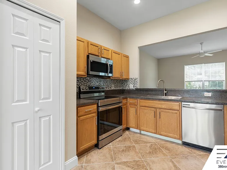 25 Rainbrook Dr — Photo 12