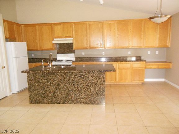 5th image of 1792 Clear River Falls Ln