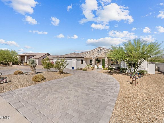 2nd image of 960 W Hermosa Drive
