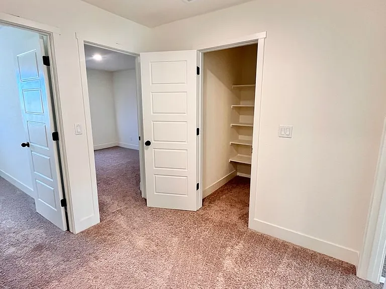 1602 Dodder Dr — Photo 14