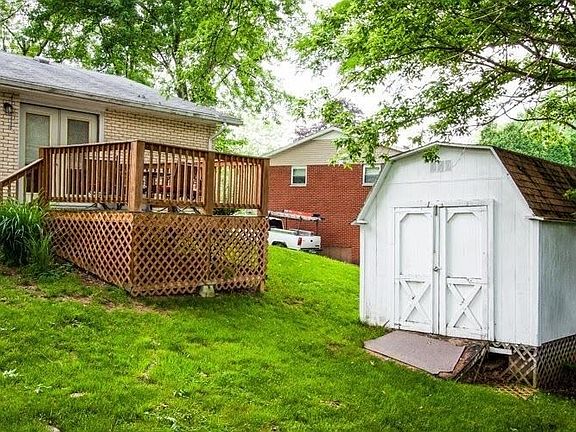 4th image of 713 Victoria Dr