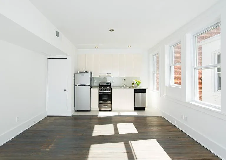 926 O St NW — Photo 14