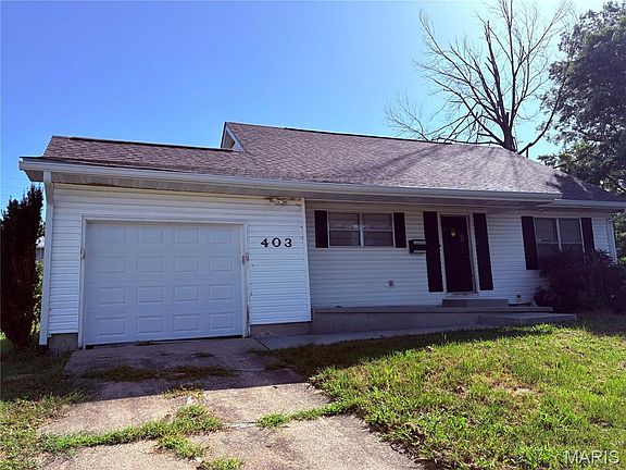 3rd image of 403 Hutchinson Dr