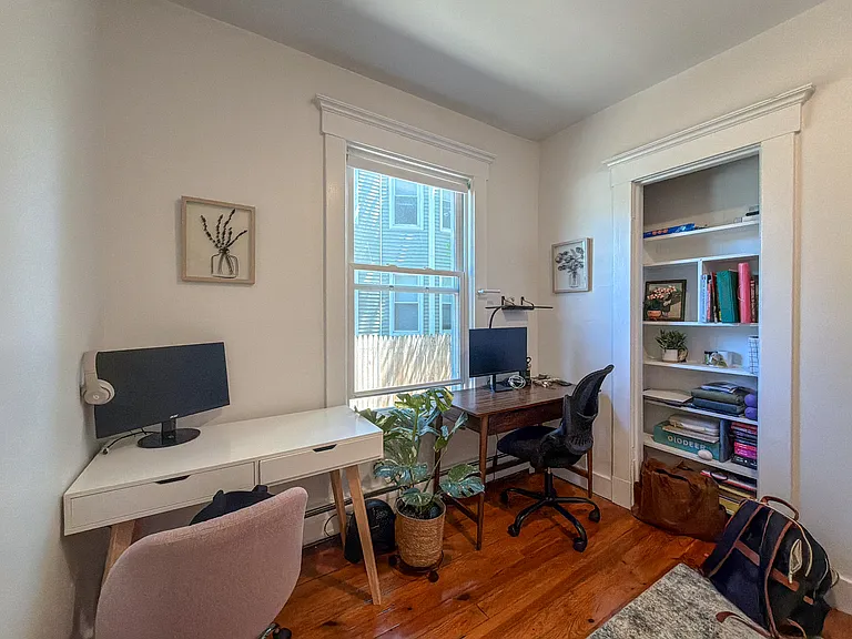 246 Nicoll St #1R — Photo 11