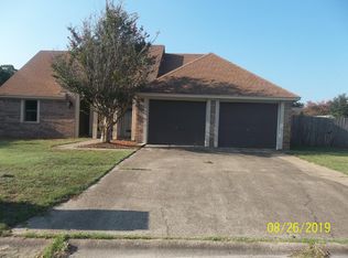 2572 Audubon Pl, Biloxi, MS 39531