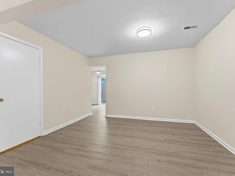 2753 Bixby Rd — Photo 3