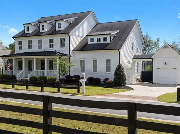 755 Hembree Rd, Roswell, GA 30076