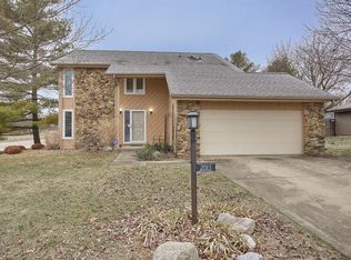 2013 Peach St, Champaign, IL 61820