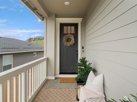 3rd image of 23534 Arbors Terrace Road NE