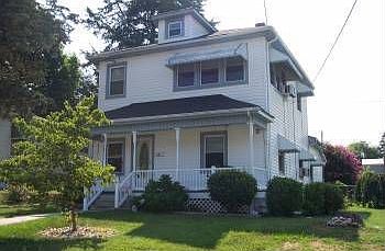 1st image of 511 Stafford St
