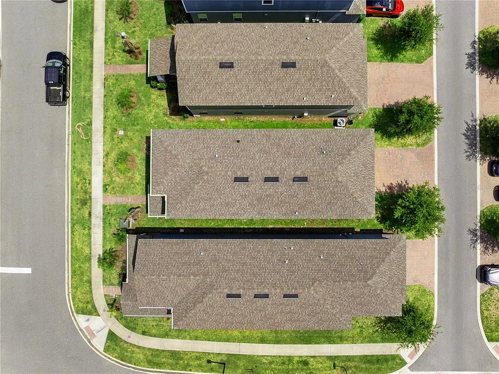 3 bed, 2.5 bath, 2322 sqft, $2,900 — Photo 4