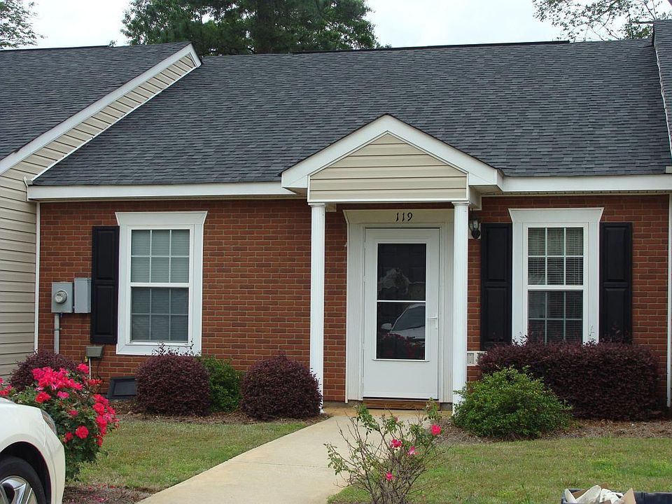 1st image of 119 Kingston Village Dr