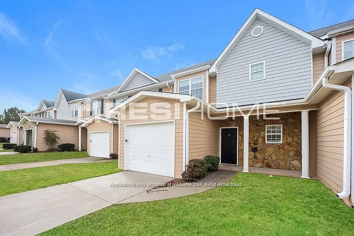 Building Photo - 303 Kayla Ct