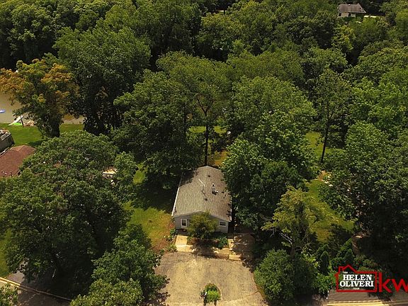 5th image of 21425 W Crescent Dr