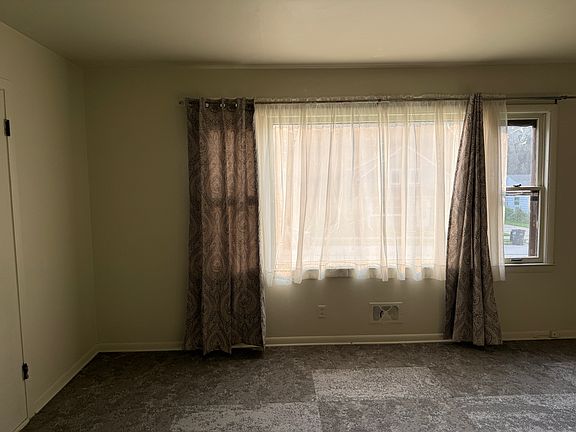 3rd image of 443 N Washington Ave