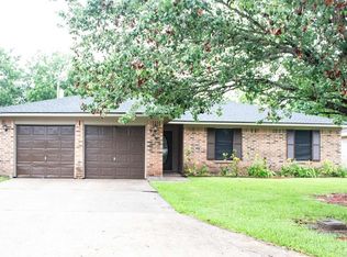 9495 Landis Dr, Beaumont, TX 77707