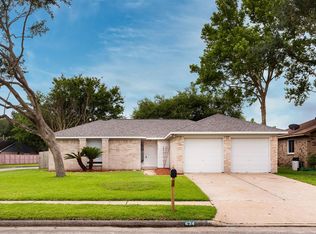 434 Village Creek Dr, Webster, TX 77598