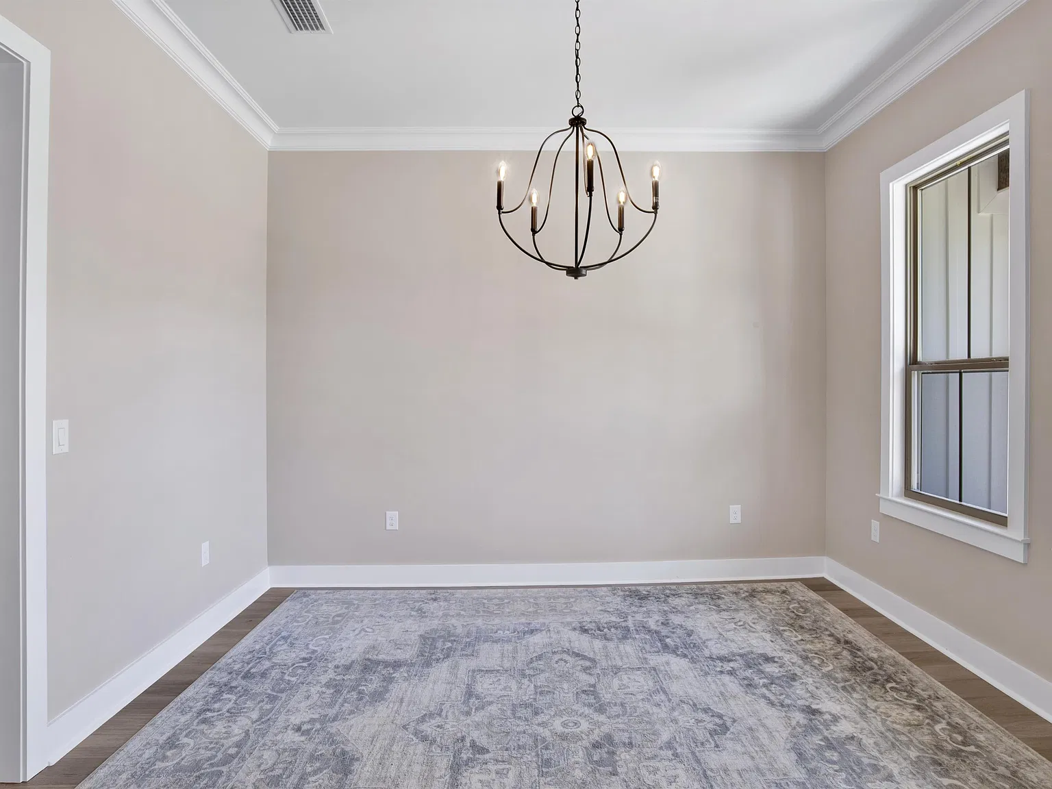 4 bed, 3.5 bath, 3081 sqft, $4,000 — Photo 3