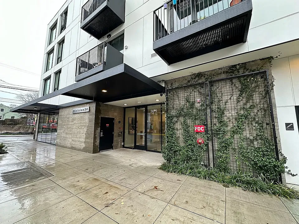 Division 31 Apartments