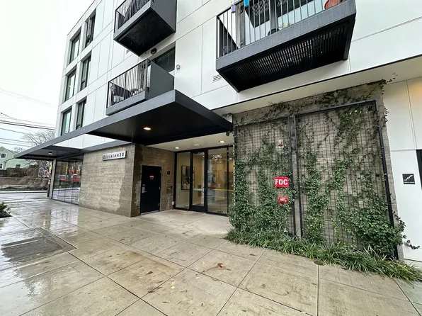 Division 31 Apartments