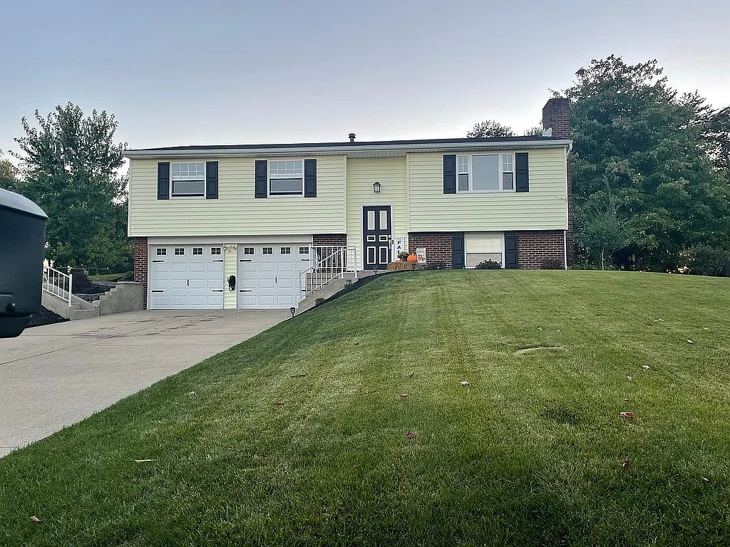 281 Sherwood Dr photo 1
