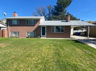 8327 S Romaine Dr, Sandy, UT 84070