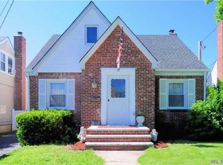 1015 Naple Ave, Franklin Square, NY 11010