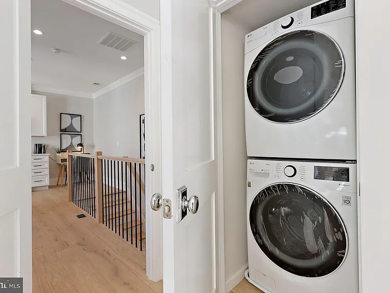 Brand new oversized washer dryer
