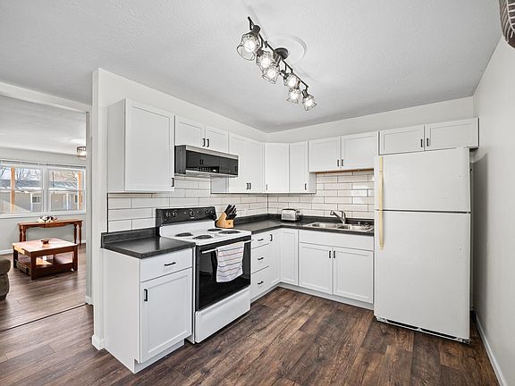 5th image of 1930 Lynwood Dr