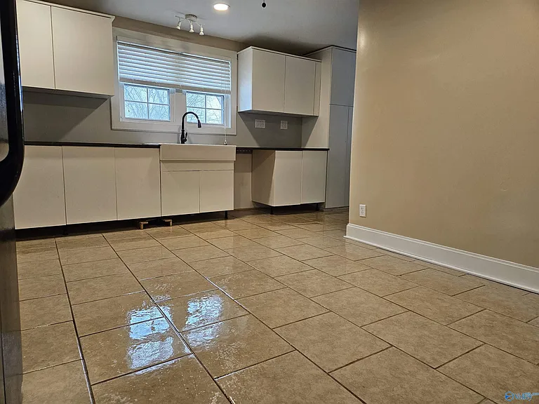 3705 Alpine St SW — Photo 8