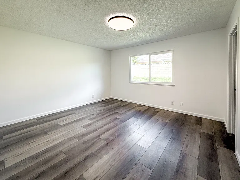 6763 Berkshire Ave — Photo 16