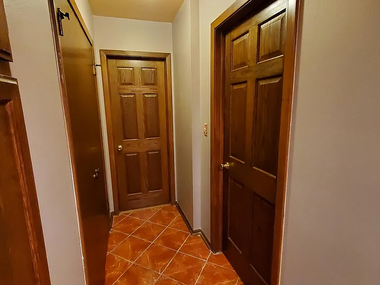 424 Elgin Ave #6 — Photo 3