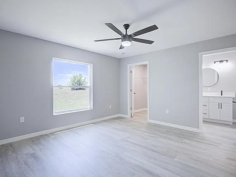 136 Friendly Cir — Photo 15