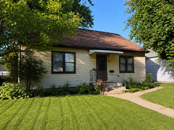 126 Riverside Dr NE, Saint Cloud, MN 56304