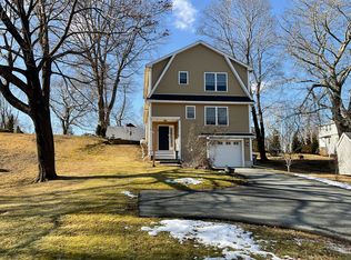 50 Terrace Ave, Niantic, CT 06357