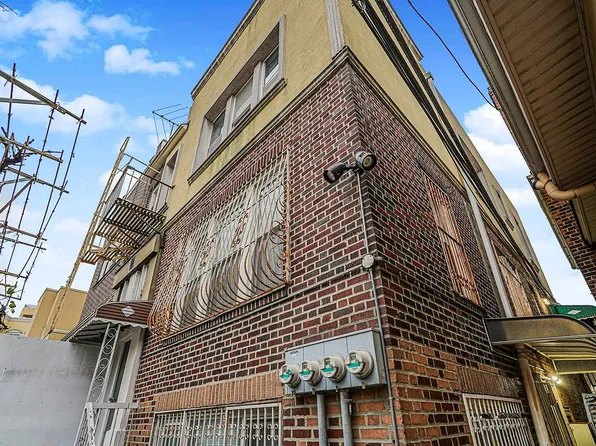 217 Brighton 1st Ln, Brooklyn, NY 11235