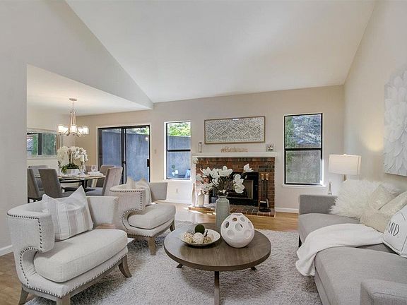4th image of 1854 Parkwood Dr