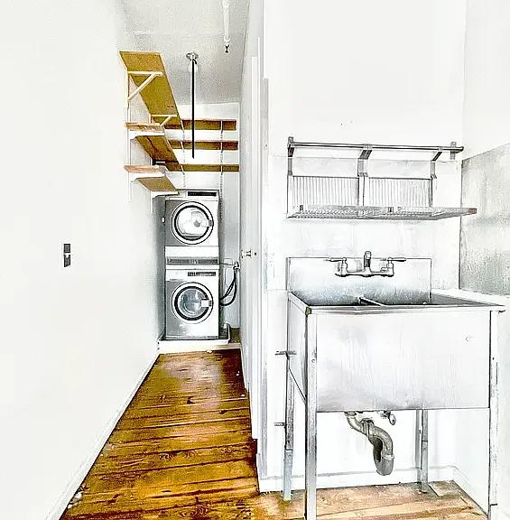 302 Metropolitan Ave #4R — Photo 6