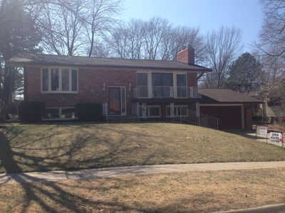 241 Lakewood Dr, Lincoln, NE, 68510