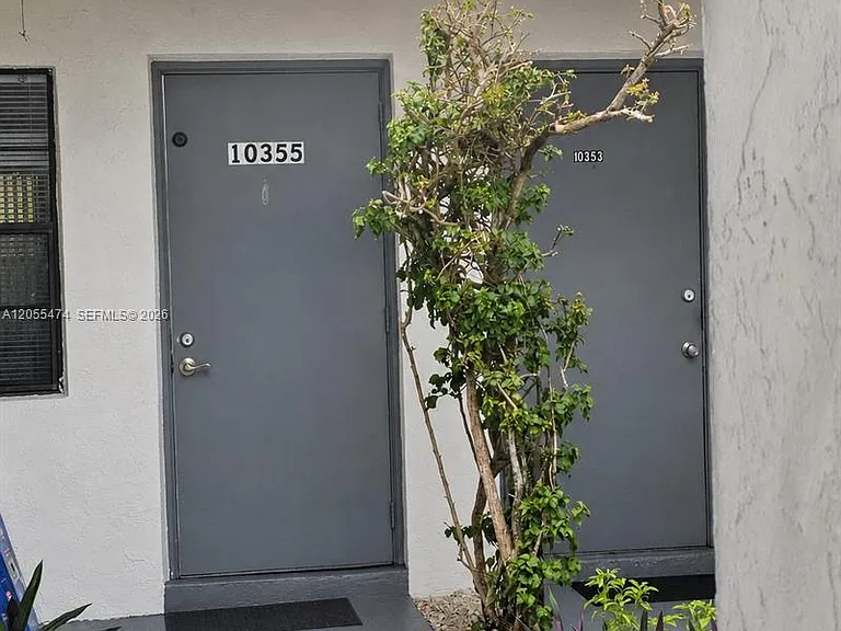 10355 NW 35th St #10355 — Photo 3