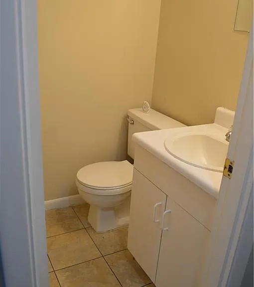 1215 Robbins Run Ct — Photo 12