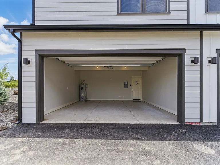 20594 SE Nina Ave — Photo 23