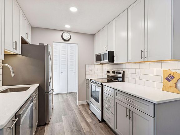 2nd image of 4380 Brookside Ct APT 119